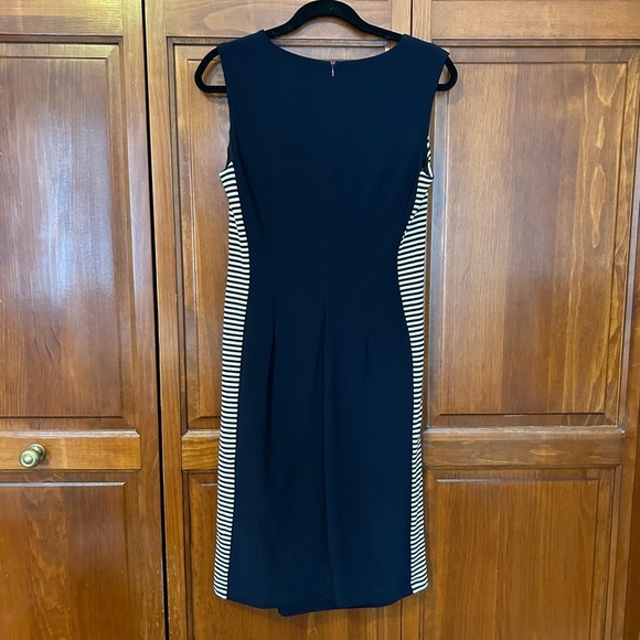 Joseph Ribkoff Navy Blue and White Sleeveless Dress Size 10 - Picture 5 of 5